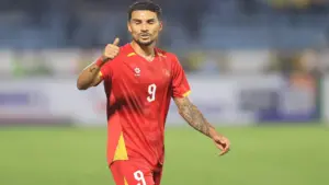 Việt Nam 1-0 Malaysia (hết H1): Hoàng Hên suýt ghi bàn