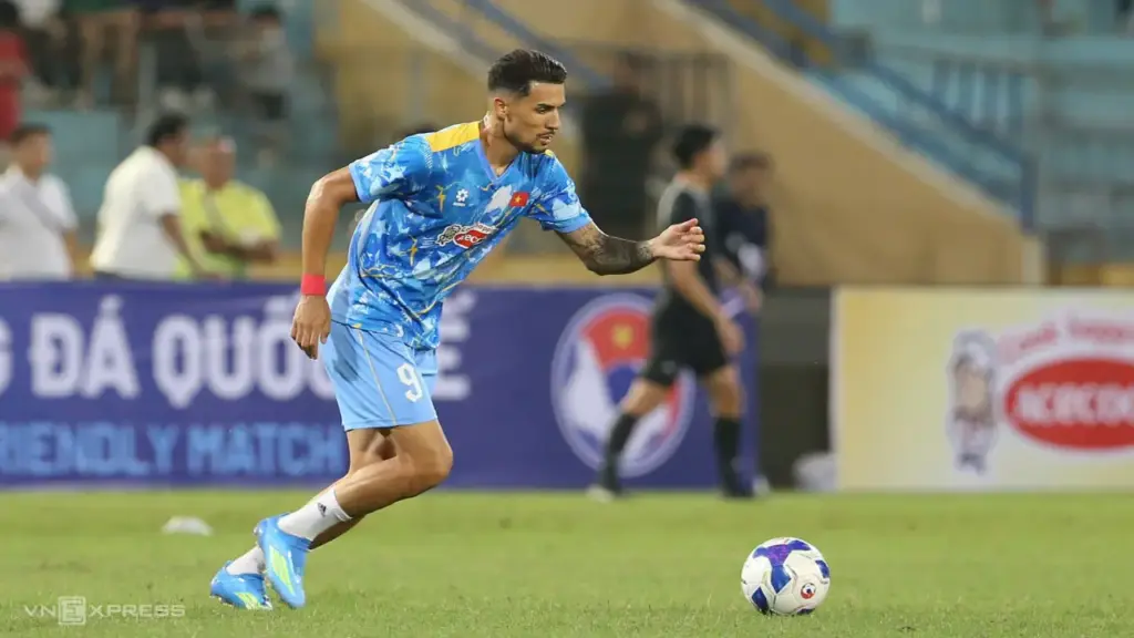 Việt Nam - Bangladesh: Hoàng Hên, Choudhury đá chính