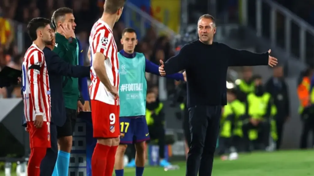 Barcelona ‘phơi áo’ đau đớn trên sân nhà, HLV Hansi Flick tố trọng tài và tổ VAR thiên vị