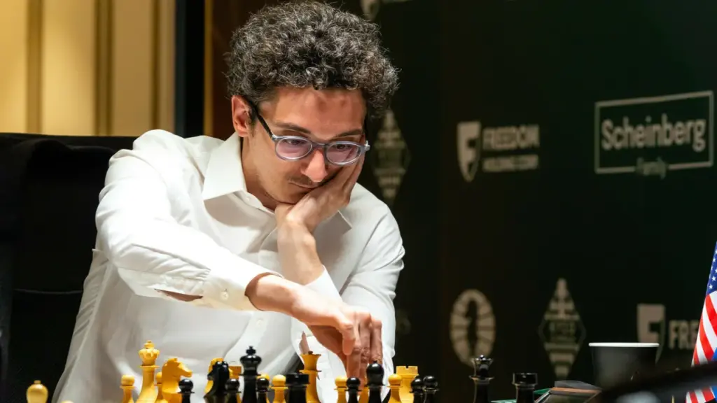 Caruana vỡ mộng tranh ngôi Vua cờ