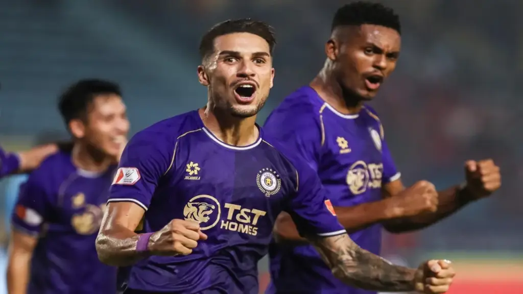 Cầu thủ nhập tịch Đỗ Hoàng Hên thể hiện đẳng cấp vượt trội