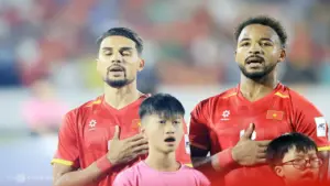 CĐV Thái Lan: 'Tuyển Việt Nam trông lạ lẫm khi có cầu thủ nhập tịch'