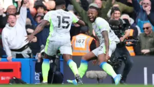 Đè bẹp Chelsea, Man City đe dọa ngôi đầu của Arsenal