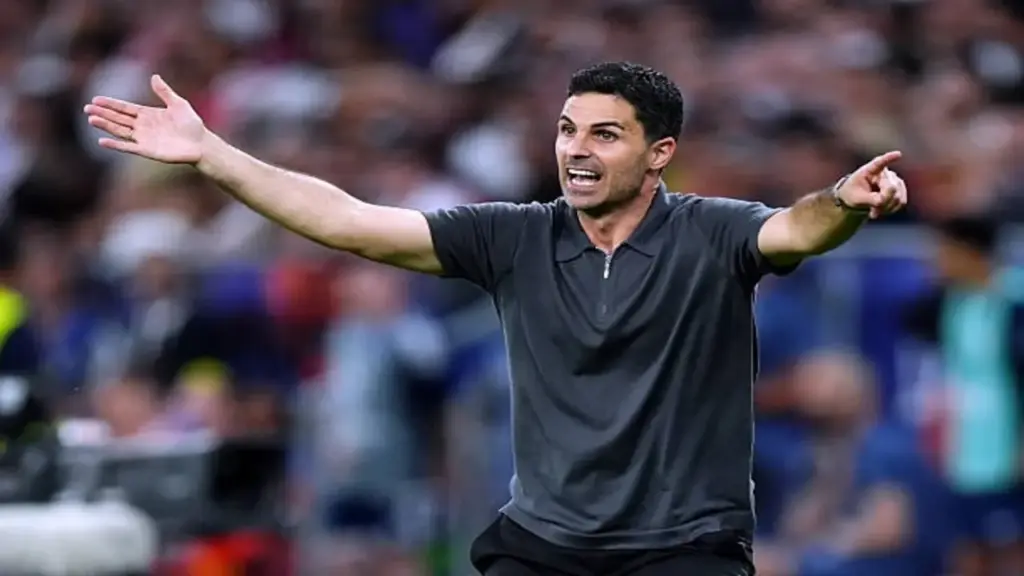 Arsenal thua PSG ở chung kết, HLV Arteta chỉ trích trọng tài
