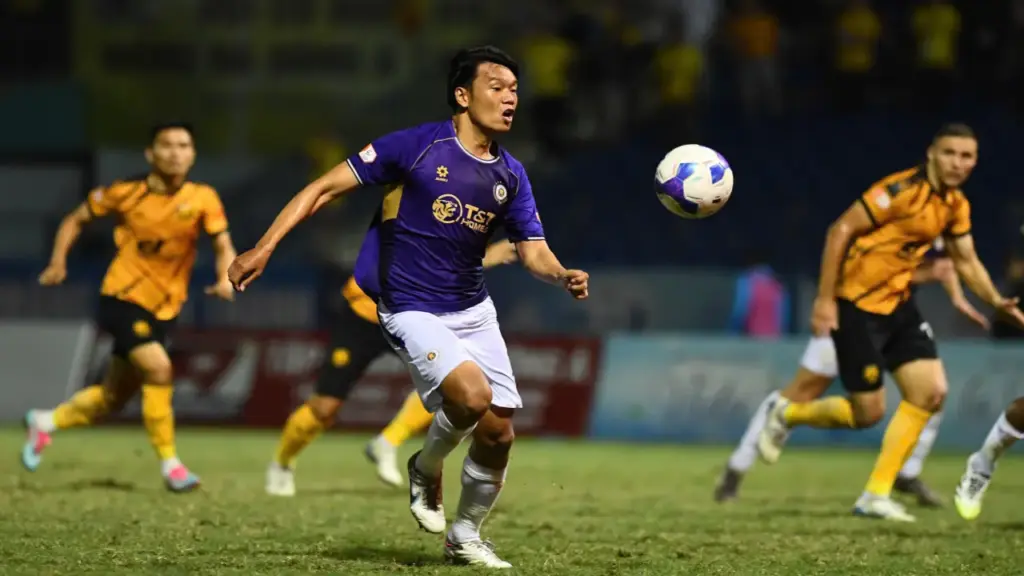 Hà Nội thua Thanh Hóa dù chơi hơn người