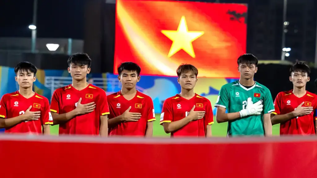 HLV Roland: 'Đội U17 cho thế giới thấy Việt Nam biết chơi bóng'