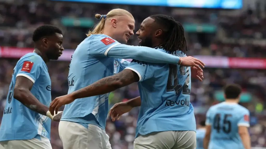 Pha giật gót điệu nghệ đưa Man City lên ngôi vô địch FA Cup