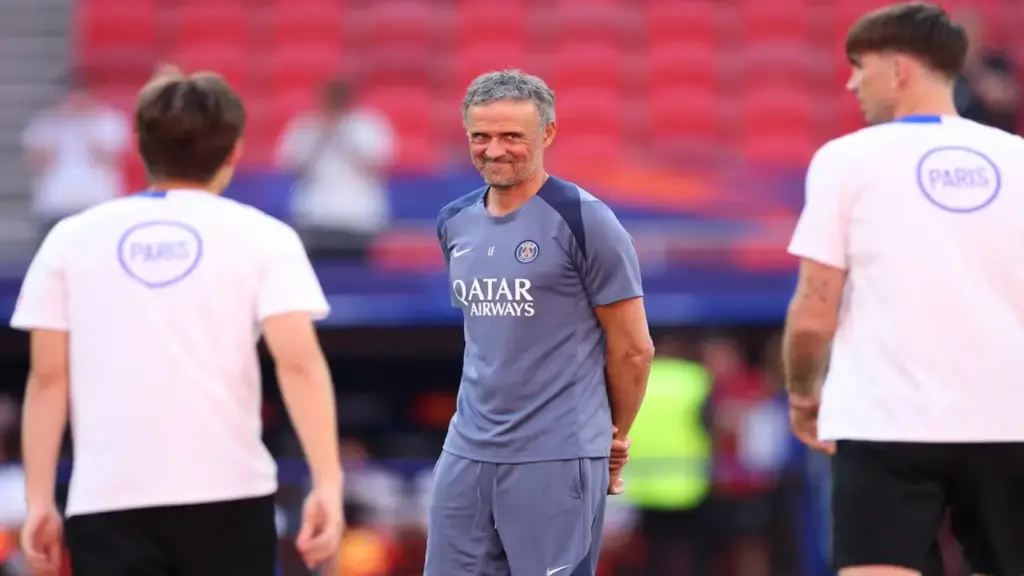 PSG có thể đối phó thế nào trước bóng chết của Arsenal?