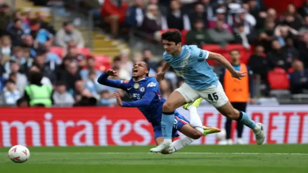 Tranh cãi việc Chelsea bị từ chối 2 quả phạt đền trước Man City