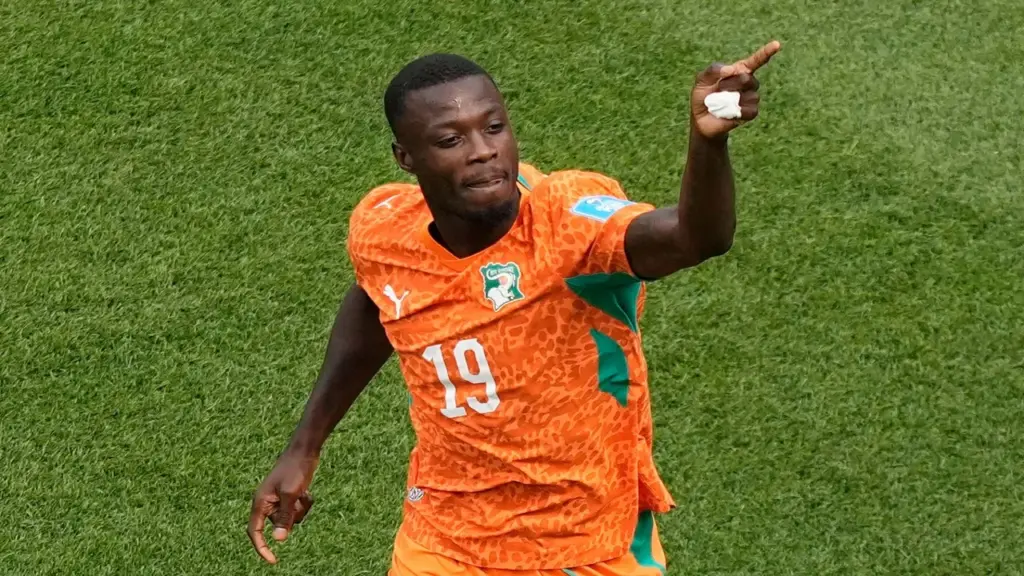 Bờ Biển Ngà lần đầu vượt qua vòng bảng World Cup