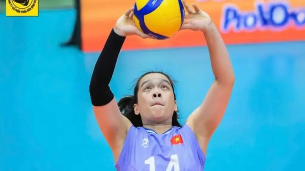 Chuyền hai Kim Thoa bất ngờ được vinh danh tại giải bóng chuyền AVC Cup