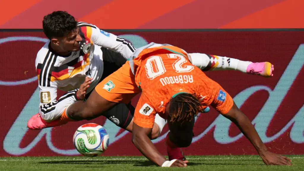 Đức thắng nghẹt thở Bờ Biển Ngà ở World Cup