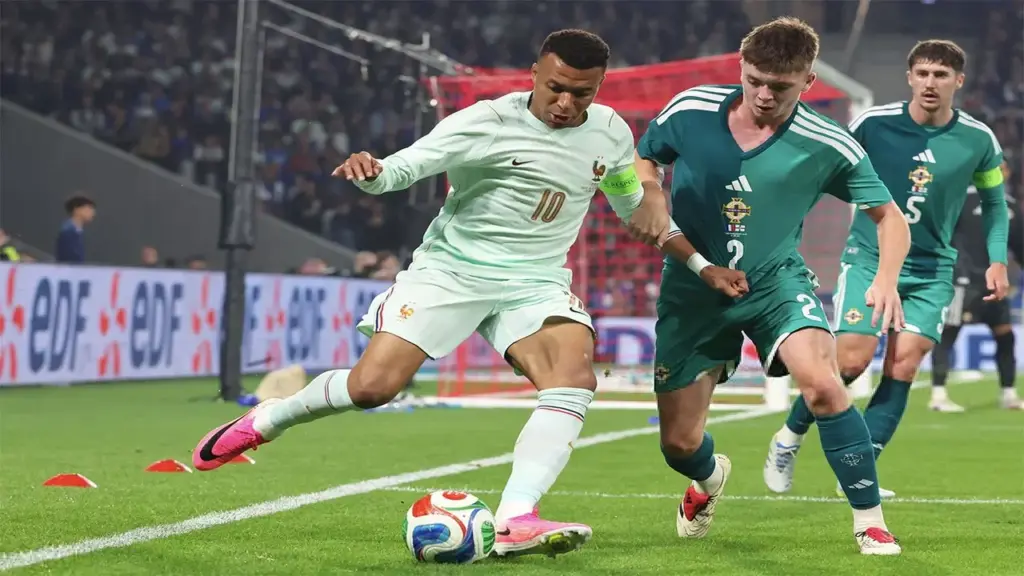 Mbappe đáp trả chỉ trích, sẵn sàng làm mọi thứ vì chức vô địch World Cup