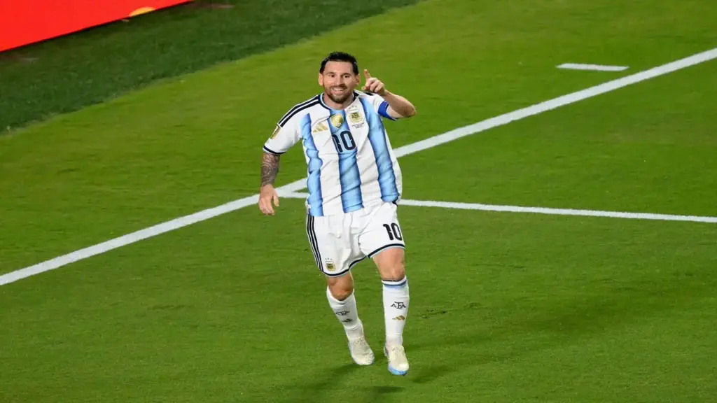 Messi, Mbappe trong đội hình hay nhất lượt đầu World Cup 2026