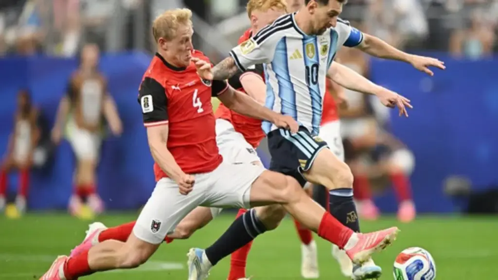 Messi nói cực sốc về quả phạt đền hỏng: 'Nhỡ lúc đó sút vào thì...'