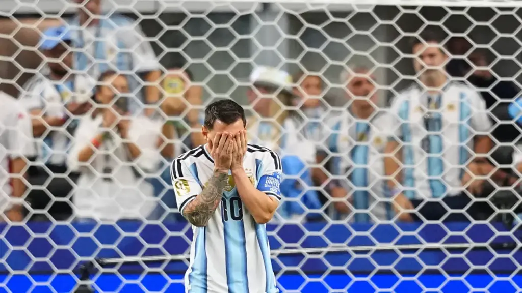 Messi sút hỏng phạt đền nhiều nhất lịch sử World Cup