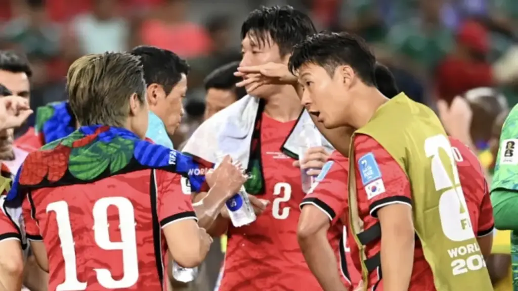 Nam Phi 0-0 Hàn Quốc (H2): Son Heung-min vào sân