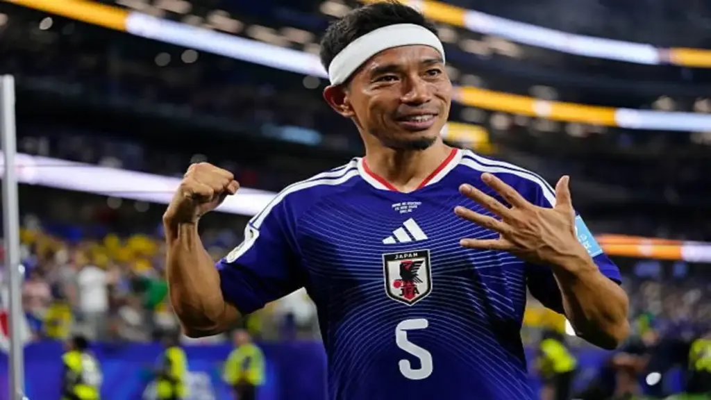 Ngôi sao Nhật Bản làm được điều chưa từng thấy trong lịch sử World Cup