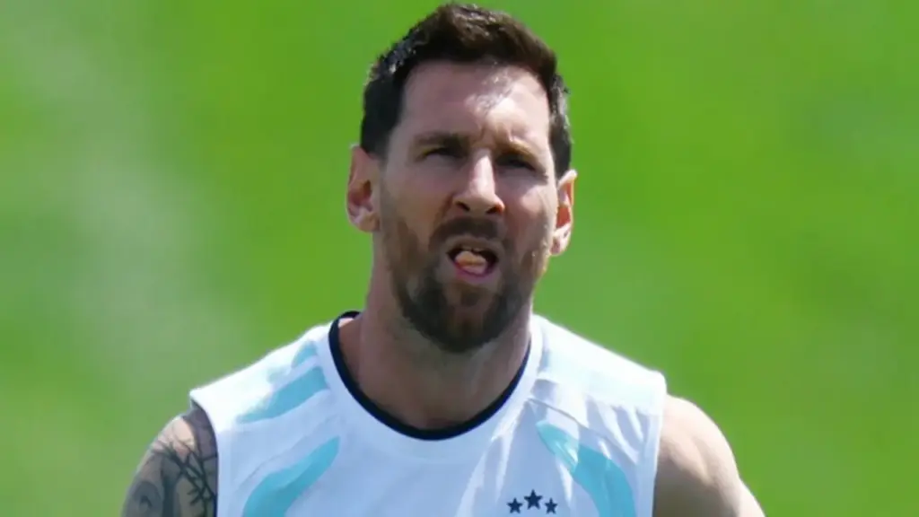 Toàn đội tuyển Argentina sát cánh cùng Messi, tẩy chay kênh đưa tin thất thiệt