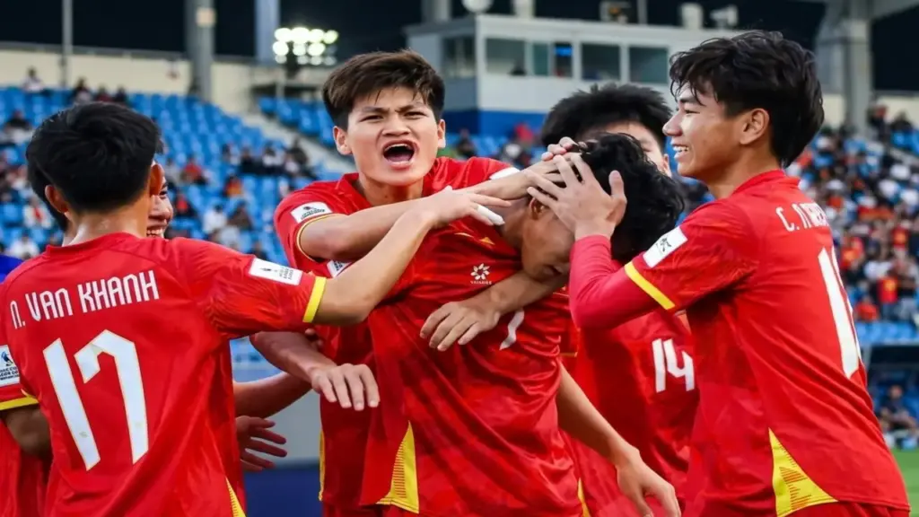 U19 Việt Nam 3-0 U19 Myanmar (hiệp 2): Văn Bách đặt dấu ấn