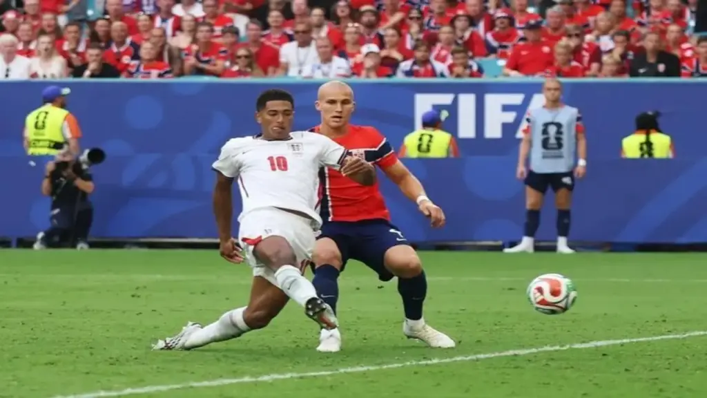 Bellingham lập cú đúp, Anh ngược dòng hạ Na Uy vào bán kết World Cup