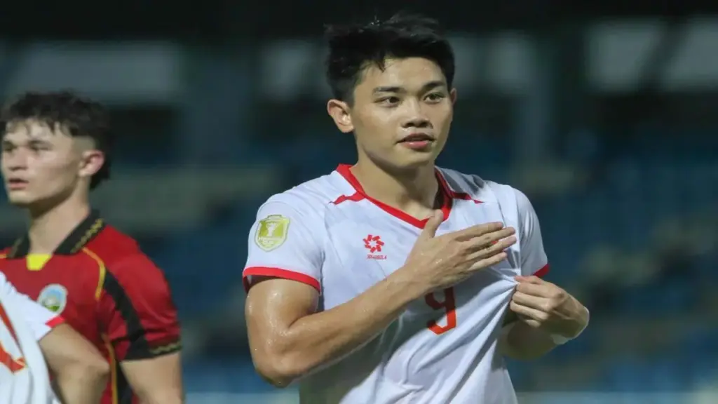 CĐV Thái Lan phát sốt vì màn trình diễn đỉnh cao của Đình Bắc