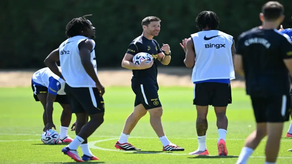 Chelsea thực sự có bao nhiêu cầu thủ?