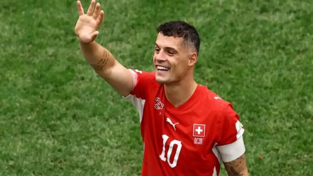 Đội trưởng Granit Xhaka: 'Thụy Sĩ phải thắng Argentina, chứ không đến để ngắm Messi'