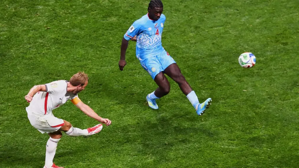 Henry: 'Tôi sẽ gãy lưng nếu sút như Kane'