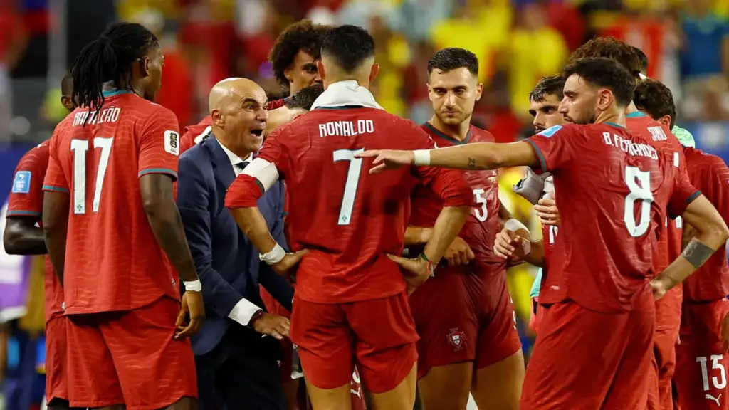HLV Bồ Đào Nha né câu hỏi cho Ronaldo dự bị ở trận đấu Croatia