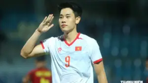 Kịch tính đua Vua phá lưới ASEAN Cup: Nguyễn Đình Bắc gặp 'đối cứng' cao gần 2m