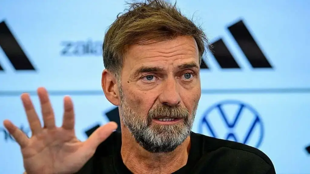 Klopp cảnh báo sẽ nghỉ việc trong ngày ra mắt tuyển Đức