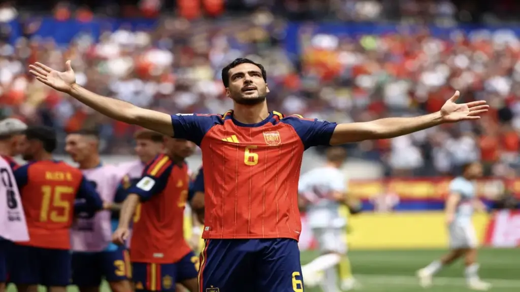 Mikel Merino - người chuyên đóng cảnh kết ở đội tuyển Tây Ban Nha