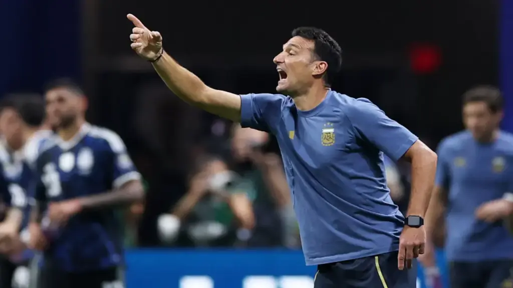 Scaloni: 'Argentina hay nhất khi bị dồn vào chân tường'